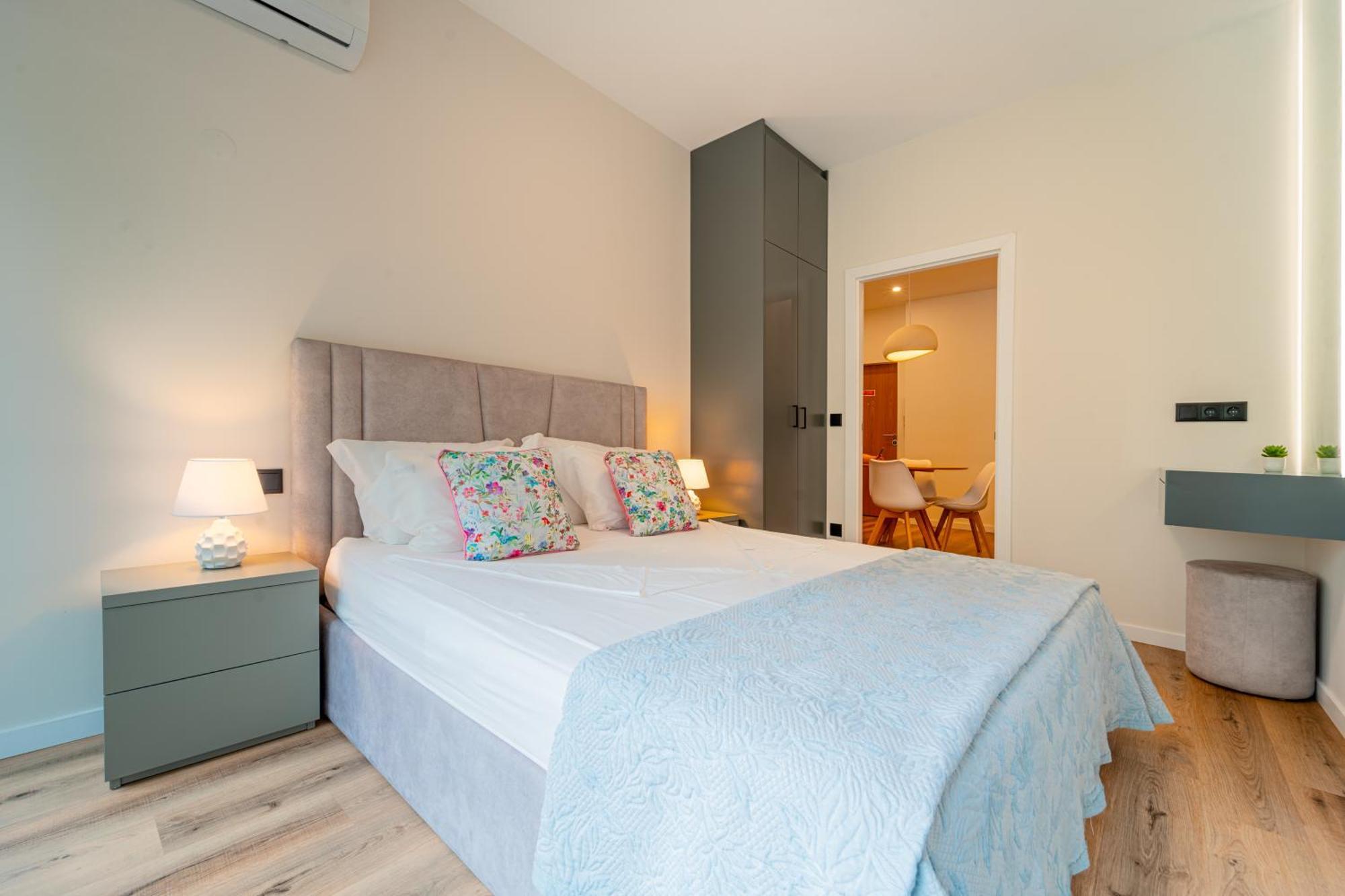 Casa Flores - 2 Bedroom, Lift, Ac, Car Parking - Extra OOporto Extérieur photo